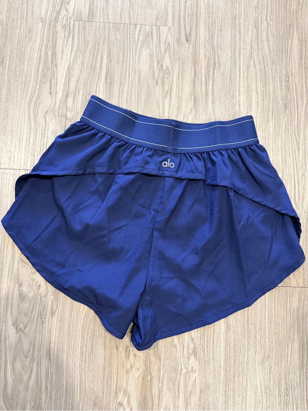 ALO Yoga Navy Athletic Running Shorts with Branded Waistband - Picture 4 of 5